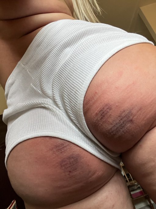 2 pic. A little recap of my visit to @Mistress_Iceni from during the week! Look at those glorious cane