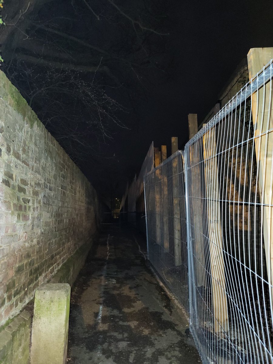 Once more <a href="/cityoflondon/">City of London</a> <a href="/LewishamCouncil/">Lewisham Council</a> and <a href="/Lovell_UK/">Lovell</a> leave our estate without lighting. The disdain for residents is beyond doubt.