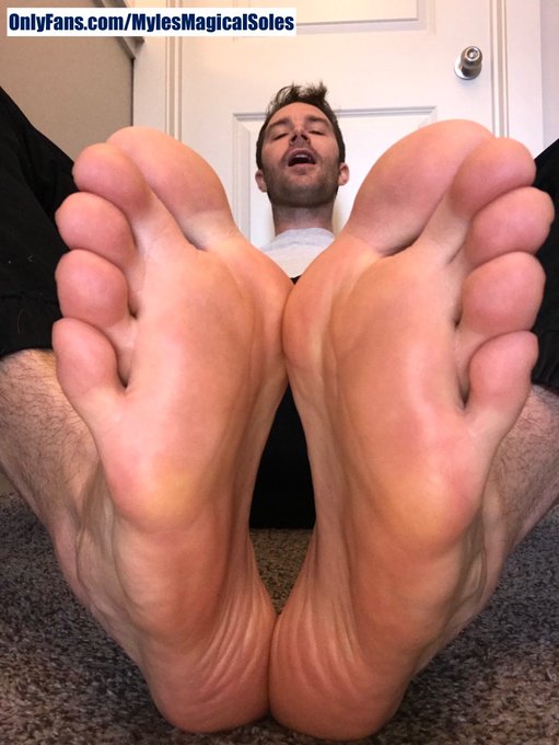 Insert here 👇🏻 https://t.co/wNp0MQ8iac