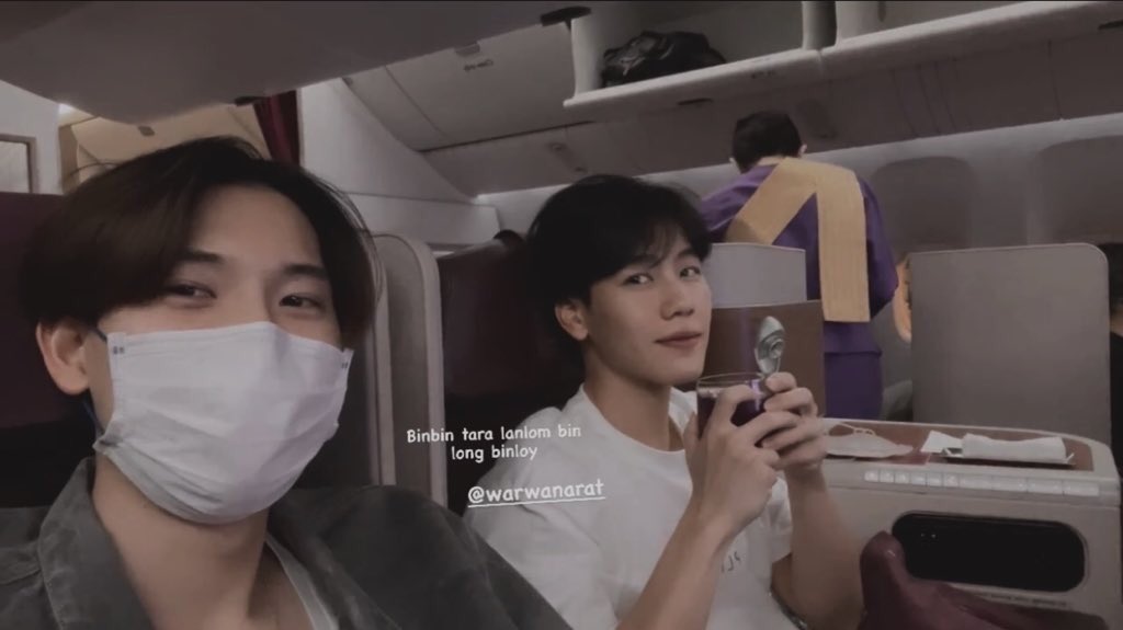 nicetxx45's tweet photo. 4ปีที่แล้วผมโสด แต่ปีนี้ผมไม่โสดแล้วคับ. https://t.co/3nGOuXYEtD