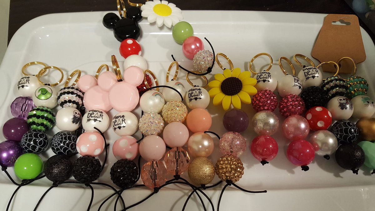 BoutiqueMere's tweet photo. I've made over 40 keychains in the past few days to prepare for my #Spring Market on #April 1st and 2nd. This will be my biggest #market yet and I am so excited! Any keychains that do not sell in this market will be added to my #Etsy shop. 

Which one is your favorite? https://t.co/VAY2sxVelM