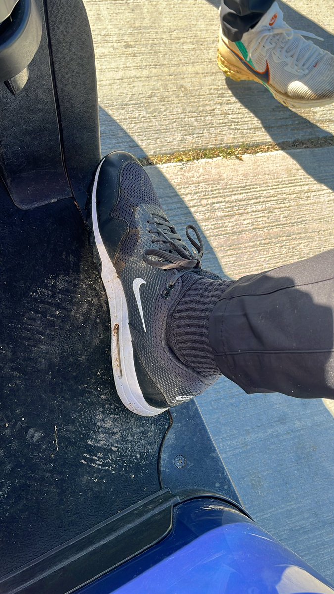 tyler_warner's tweet photo. @stockx On the golf course #AirMax1 #AirMaxDay https://t.co/QfxaOop3Ub