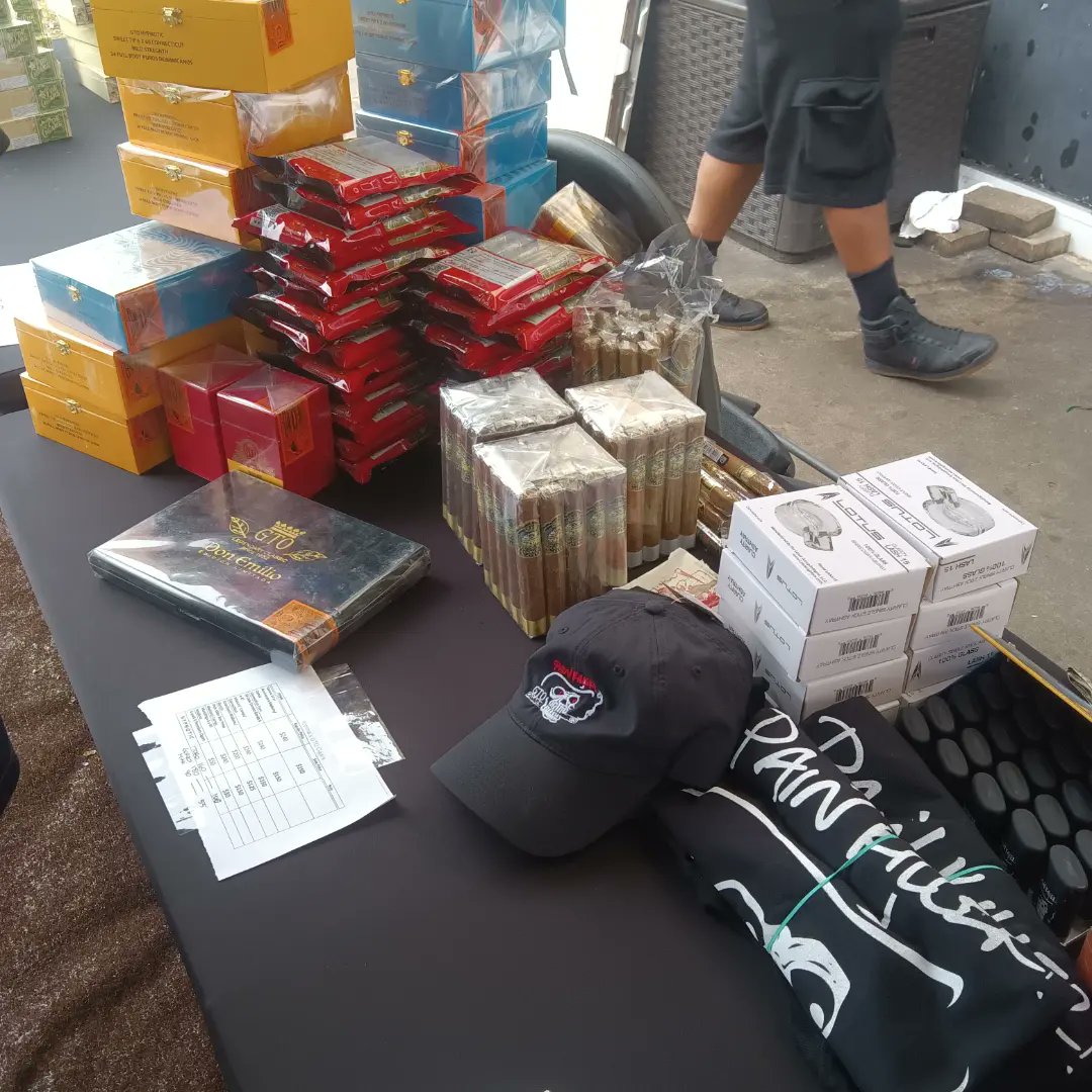 cigarweekly's tweet photo. Just a sampling of the cigar companies set up today at #stogiefest! Such a great value for attendees, especially the vip holders! #cigarweekly #cigarlife #cigars @aromascigarbar #jacksonvilleflorida
A must see event! More photos to come! https://t.co/UOj7YFyIxL