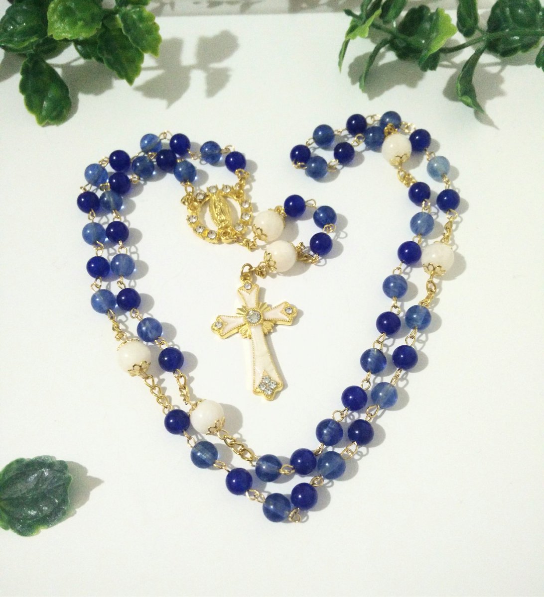 RabbiteersCo's tweet photo. Rosaries with all sorts of different moods! 🐰✨ https://t.co/ISHF5vmdMW