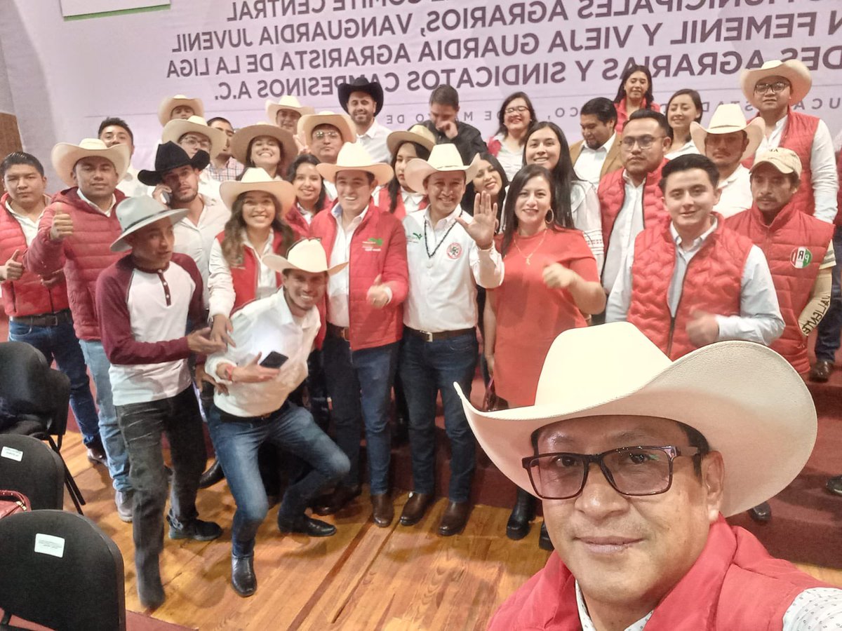 VJA_Edomex's tweet photo. Atendiendo el llamado de nuestro Dirigente Estatal @AbnerARojo, el día de ayer se llevo acabo el “Encuentro de Fortalecimiento del Sector Agrario”; donde la Vangurdia Juvenil Agrarista se hizo presente con toda la #FuerzaVJA #AleNosUne #UnidosPorEdoMéx https://t.co/uPqMvGLrmh