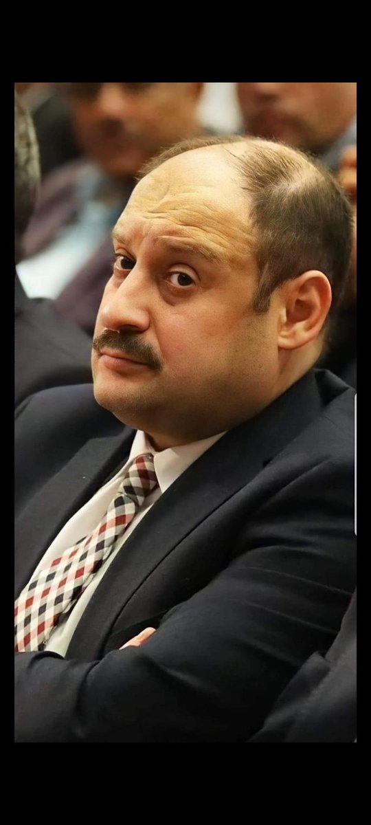 Urfa'nın kalesi sn Mehmet Kasım Gülpınar'dır her yere alnı açık gidebilen ve sevgi seli ile karşılanan çıkarsız menfaatsiz ve gösterişsiz sadece rıza-i ilahi yolunda büyük bir çaba sarf edendir