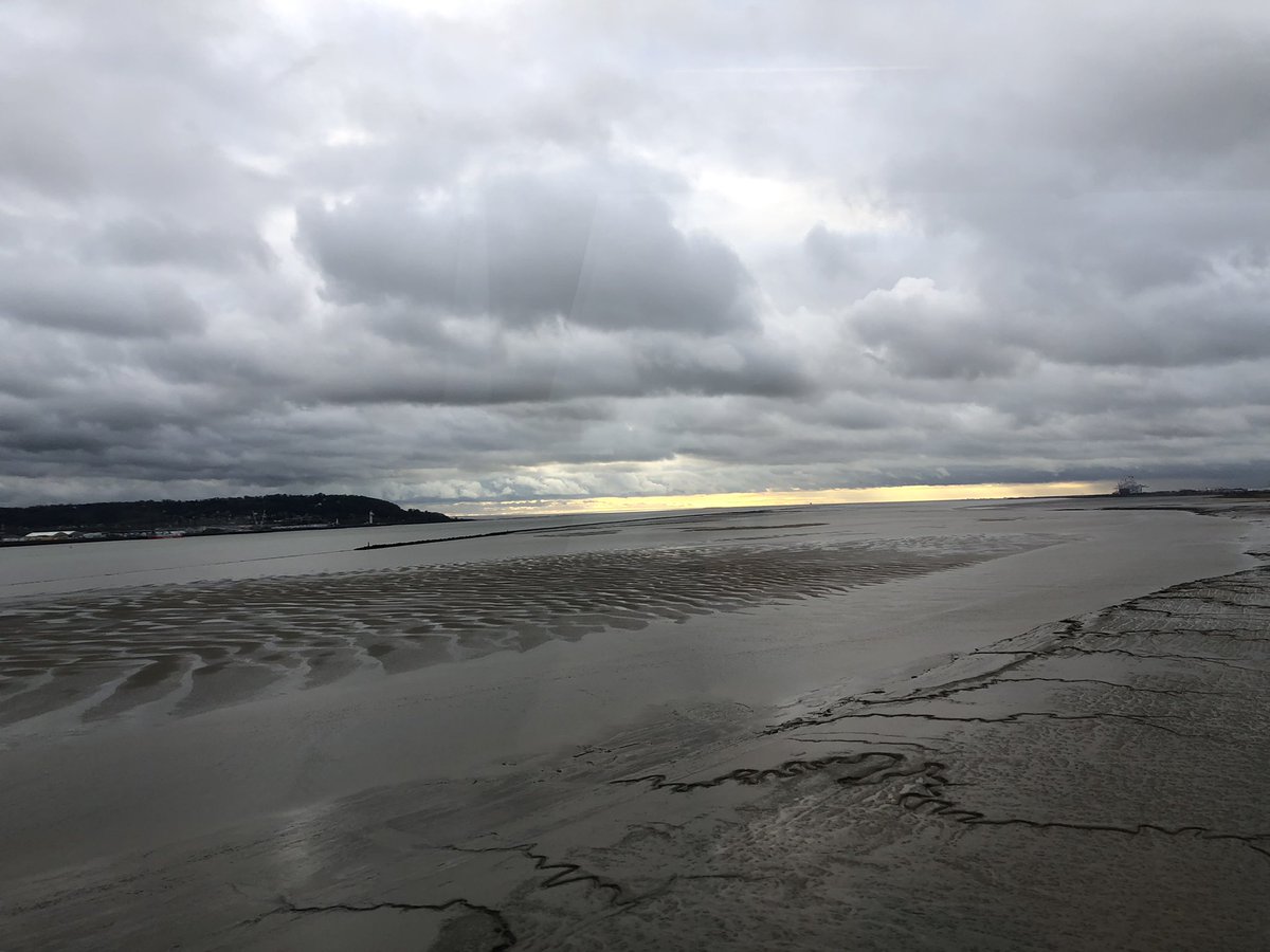 MFLHomewood's tweet photo. view from #pontdenormandie on our way to @baudonniere @Homewood_School https://t.co/cGN4I3dntx