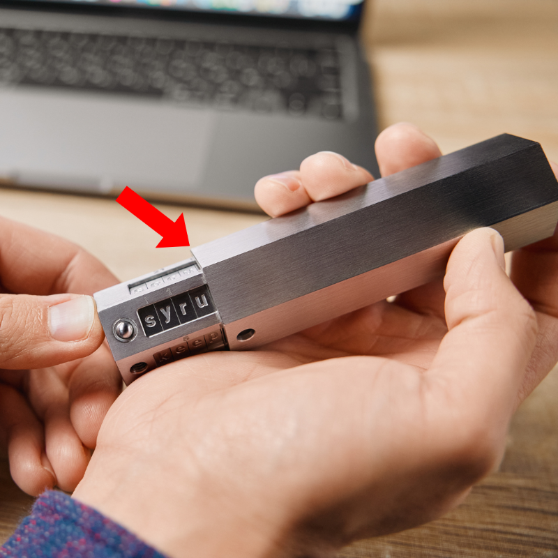 BitBarSwiss's tweet photo. This Swiss-engineered seed phrase wallet is the gold standard for maximum protection.

😱 No more worrying about losing access 
🔐 A legacy for future generations
😌 Have peace of mind
🚀 Hodl strongly
🔑 24 Keys

⬇️ Visit now to get a special launch discount