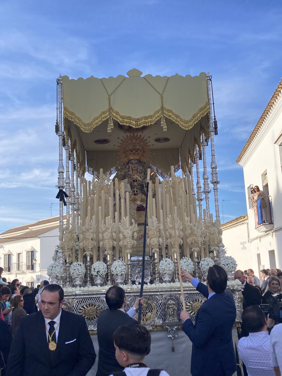 Emotivos momentos en  el preludio #ssosuna23 salida N S Encarnacion de Fatima en su barrio #osuna