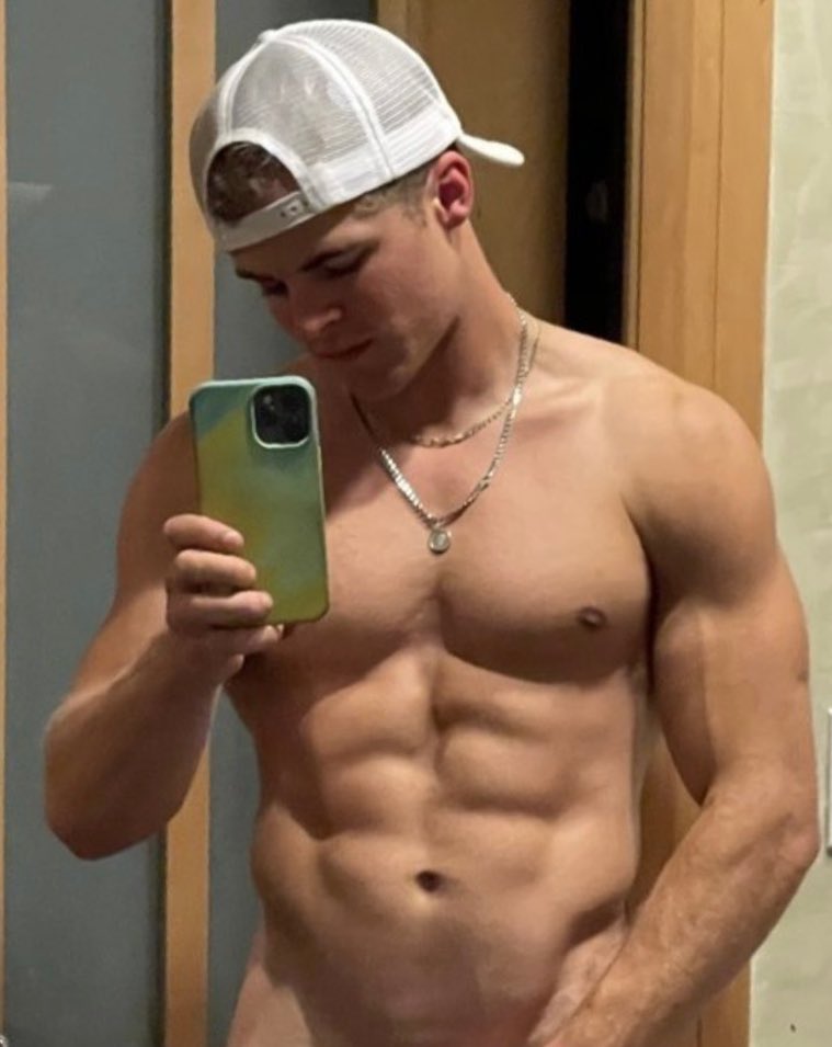 Retweet if you want the full picture 😈 #fitness
onlyfans.com/itscolty