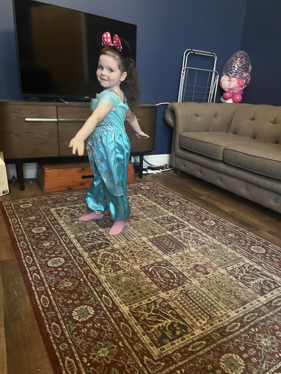 emmag87's tweet photo. #disneyonice @DisneyOnIce #jasmine https://t.co/pcj75KkPjA