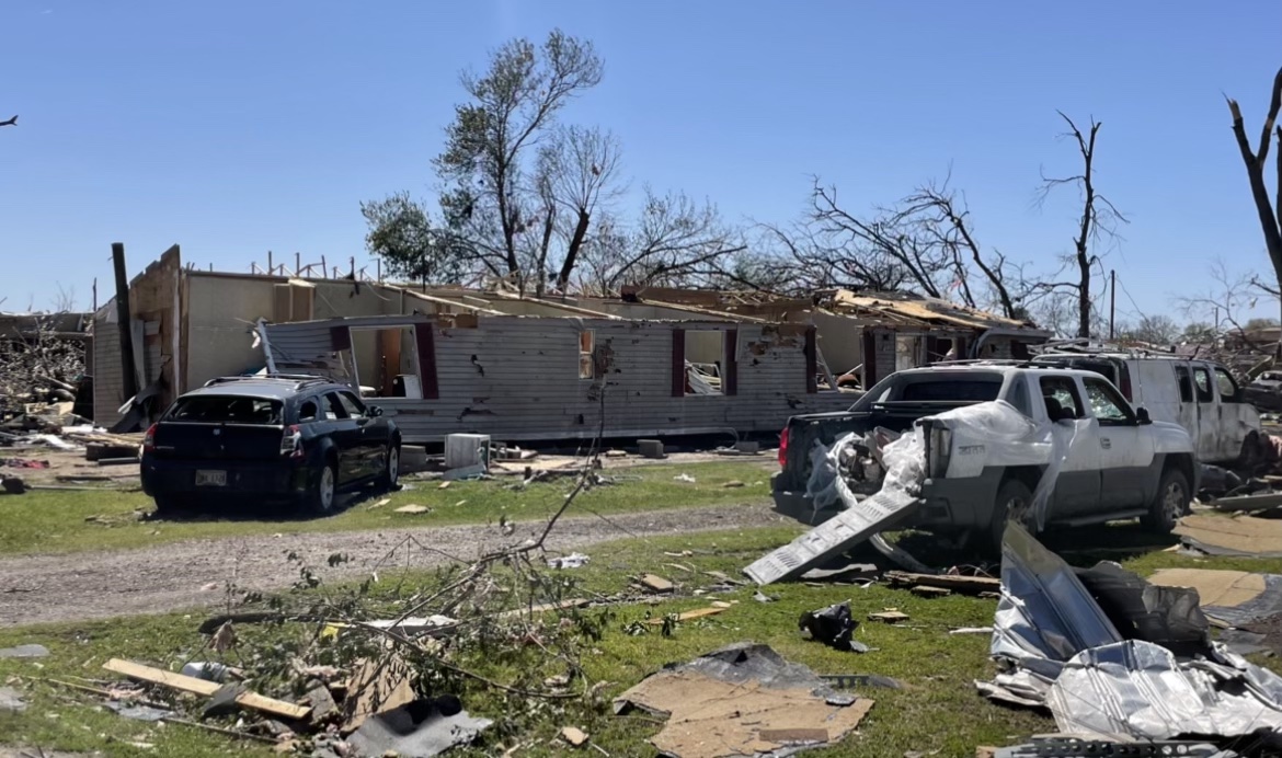 JacksonAdvocate's tweet photo. The Jackson Advocate sends our prayers and thoughts to Mississippi and Alabama citizens and their family members and friends affected by storms that caused death and destruction Friday night and early Saturday morning. #PrayForRollingFork https://t.co/qGqFgcBZMx