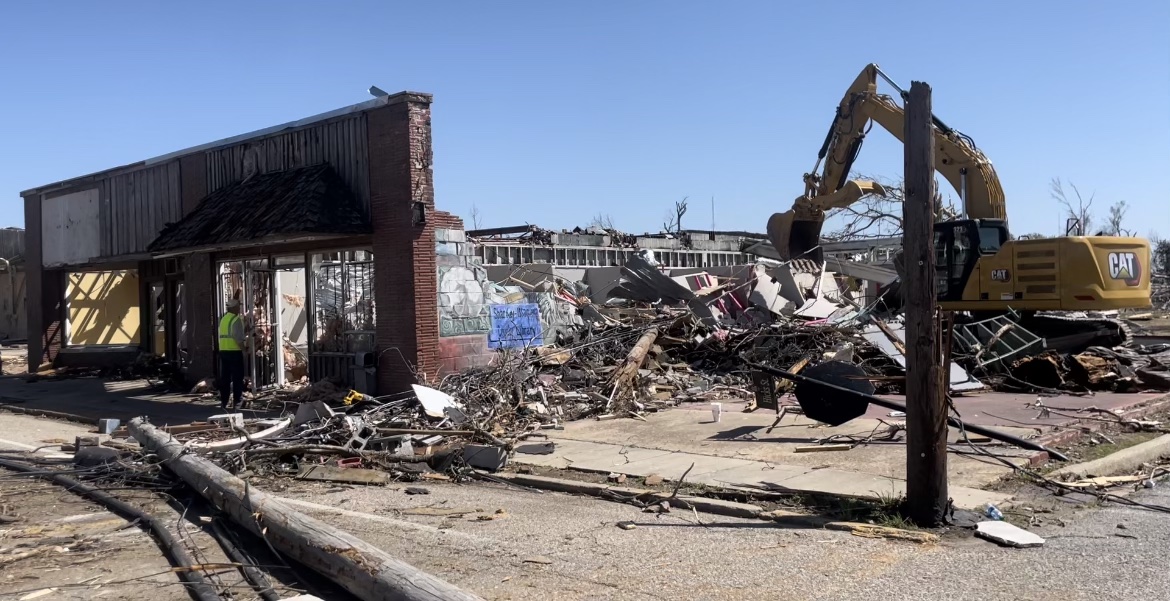 JacksonAdvocate's tweet photo. The Jackson Advocate sends our prayers and thoughts to Mississippi and Alabama citizens and their family members and friends affected by storms that caused death and destruction Friday night and early Saturday morning. #PrayForRollingFork https://t.co/qGqFgcBZMx
