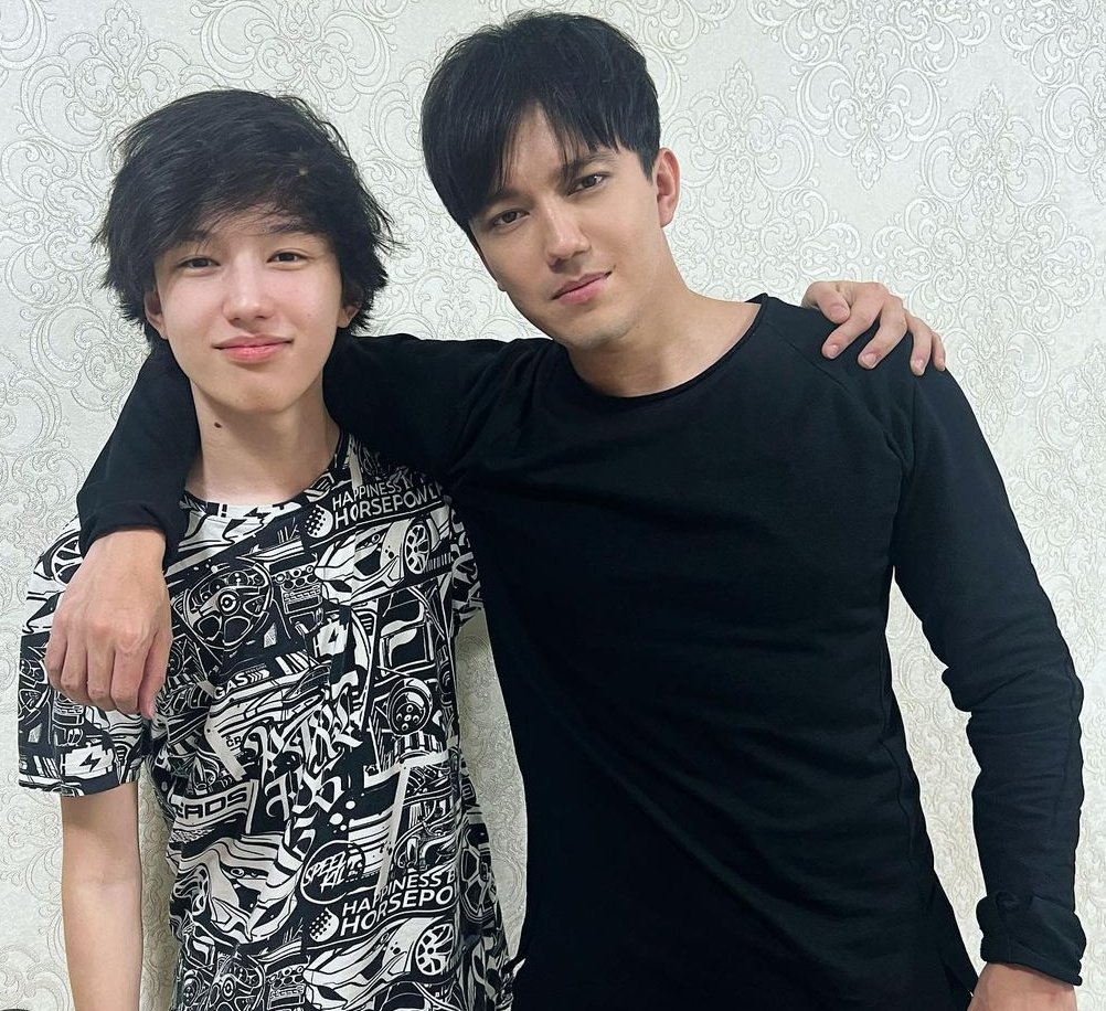 diko_dear's tweet photo. @dimash_usa He estado escuchando la nueva canción de #dimash y su hermano Mansur desde su estreno!
Es una canción hermosa! #TogetherDimash #TogetherByDimash #DimashQudaibergen

@dimash_official https://t.co/eG0638Ju2f