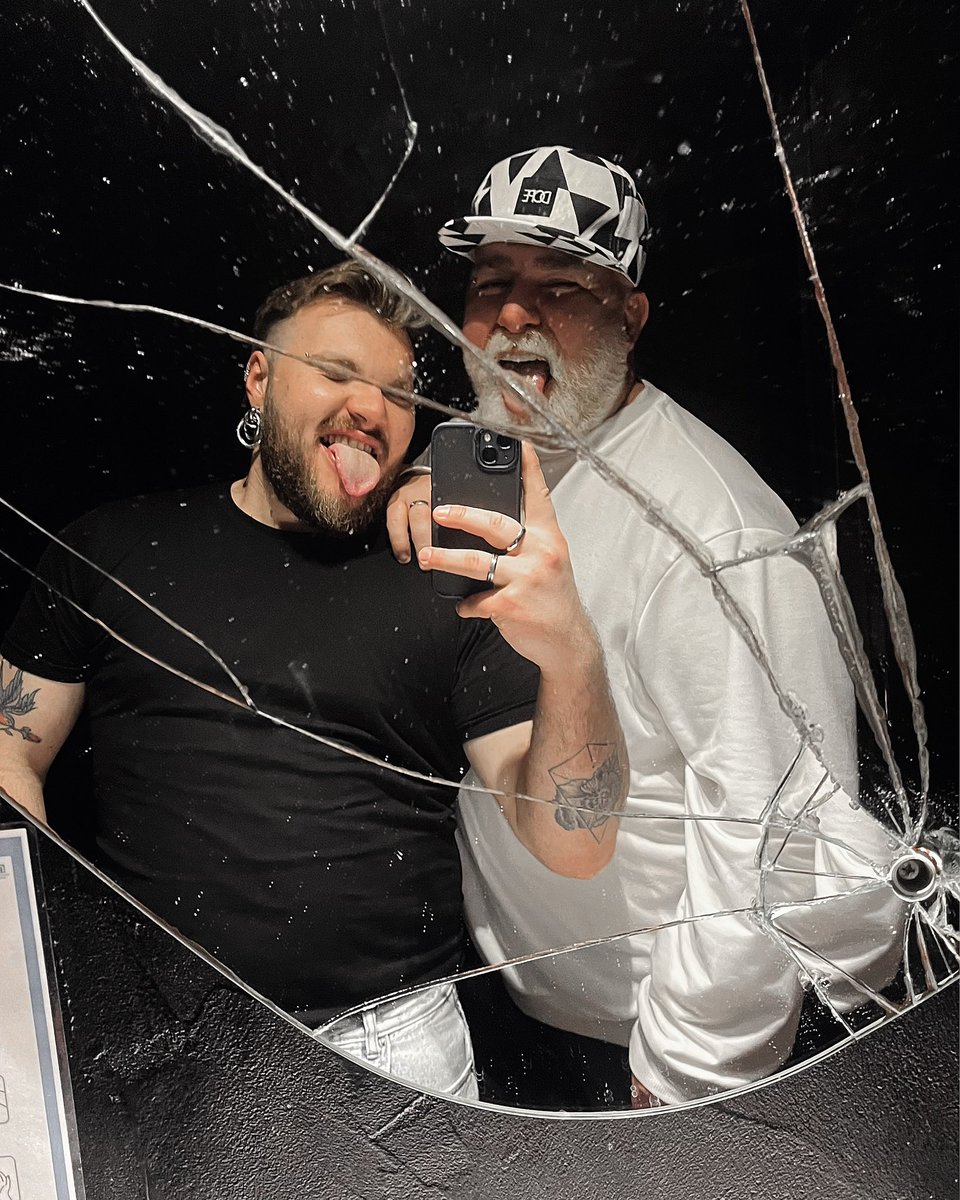 fabiomarzo's tweet image. Back in Milan ⚠️ @MariusDogaruu 
#bearandcub #loveweekend #godo