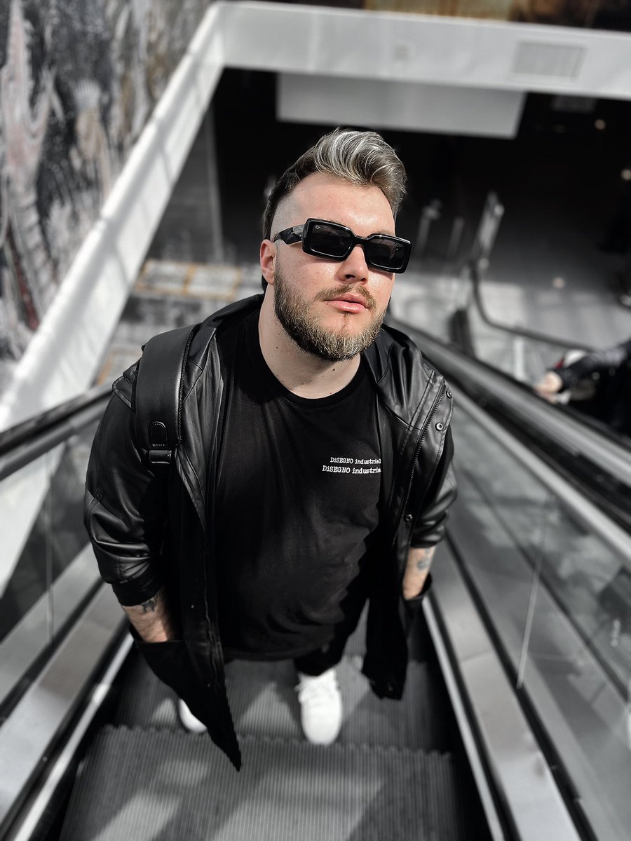 fabiomarzo's tweet image. Back in Milan ⚠️ @MariusDogaruu 
#bearandcub #loveweekend #godo