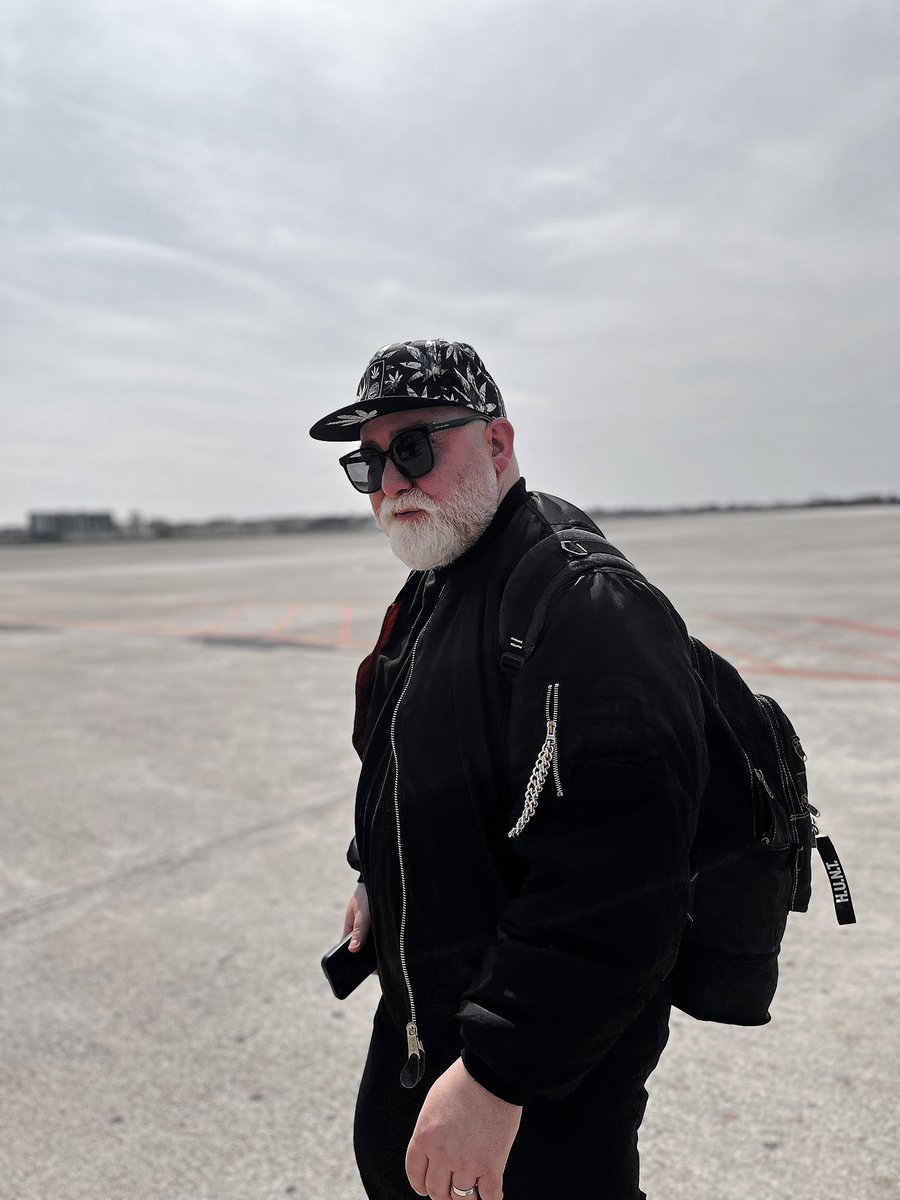 fabiomarzo's tweet image. Back in Milan ⚠️ @MariusDogaruu 
#bearandcub #loveweekend #godo