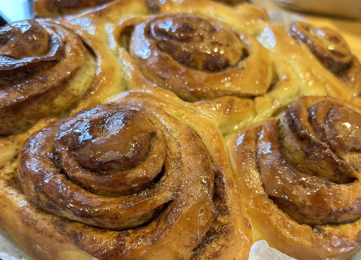 ValeHouseKitchen tweet media