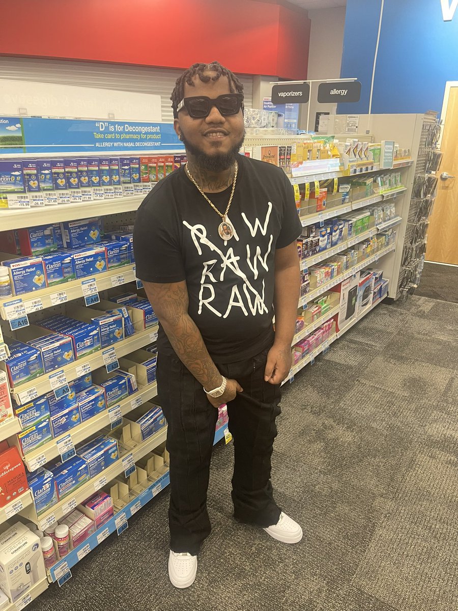 Ygb_Corro's tweet photo. We don’t do no mistakes , we don’t shoot & miss , I ain’t rocking w nun of that goofy shit‼️🎯 #Freedemmembers #SIPLEO https://t.co/mTshdYlqHP