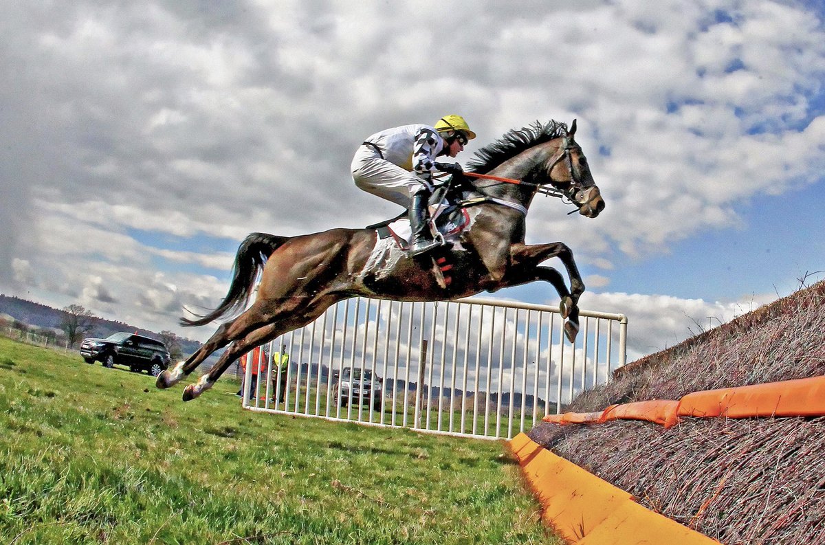 ENTRIES CLOSE TOMORROW 🚨 

Official going: Good to soft, soft in places.

Don’t miss out on the opportunity to run your horses on the fresh ground that Bitterley Races has to offer.

Date🗓 Saturday 1st April 2023
Location📍SY8 3HF