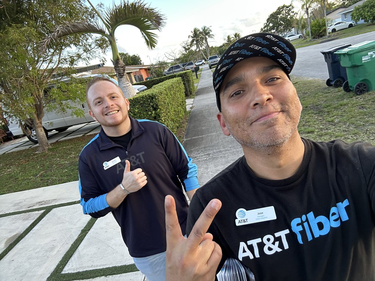 jrivasfla's tweet image. Different location, same results. 👊🏽 ⚡️Fiber Flexing⚡️on Saturday wit da Crew. 4 Fibers 🌐🌐🌐🌐 submits in 2 hours🔥🔥🔥 @One_FLA #TheFalls #FiberFlex #att #onefla