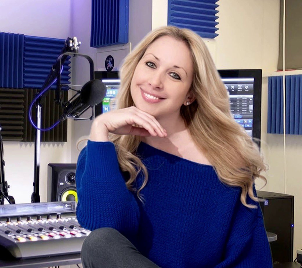 Liana_Wall's tweet photo. I hope you will all join me on Hertfordshires Mix 92.6
#presenter #tvwork #tvhost #tvpresenter #model #radio #radioshow #radiolive #radiopersonality #radiopresenter #radiopresenters #presenters #presenterlife #radiopresenterlife #radiolife #radiodj #radiocontrol https://t.co/AhYlon8SY9
