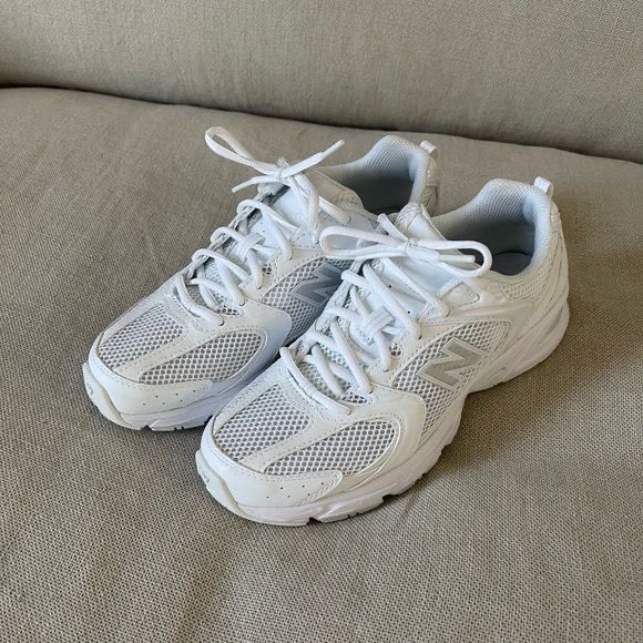 perakora's tweet image. #newbalance530 AD สีใหม่สวยมาก กดจากช็อป official จีน 🇨🇳🥹

🫶🏻มัดจำคู่ละ 2,500 ที่เหลือจ่ายตอนถึงไทย  (ส่งฟรี)

AD 4,290฿ ส่งฟรี

รอสินค้าหลังกด 7-10 วัน

#NewBalance #รองเท้าnewbalance #พรีออเดอร์จีน #รองเท้าผ้าใบ #newbalance530ad