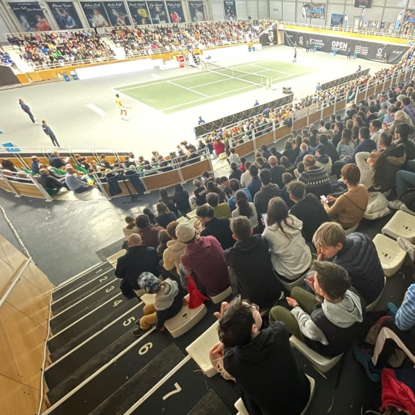 Was a PACKED crowd for Sunday's final in St. Brieuc 🔥

#ATPChallenger | 📸: Philippe Kermoal