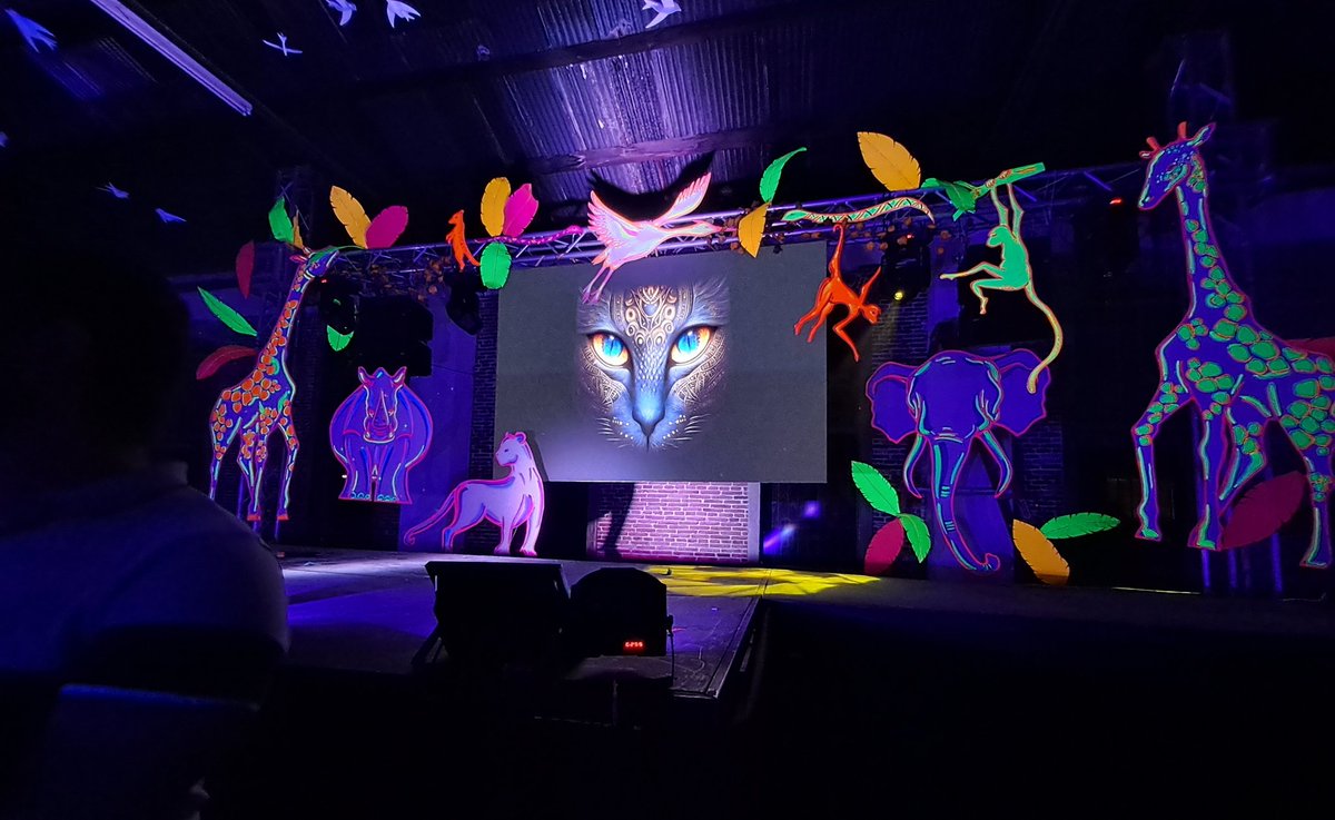 AntojandoAndoGT's tweet photo. Y así el escenario anoche... #AntojandoAndoGT https://t.co/PvIAAOTbPs