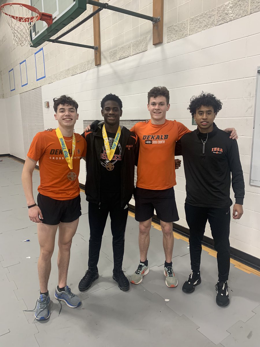 4x4 of @JacobBarraza14 @LaBrianC10 @RileyNewport15 @JackHar21297912 finish off the indoor season with a 4th place finish in class 3A running a season best 3:31.20 at @_IL_Top_Times @1BarbAthletics