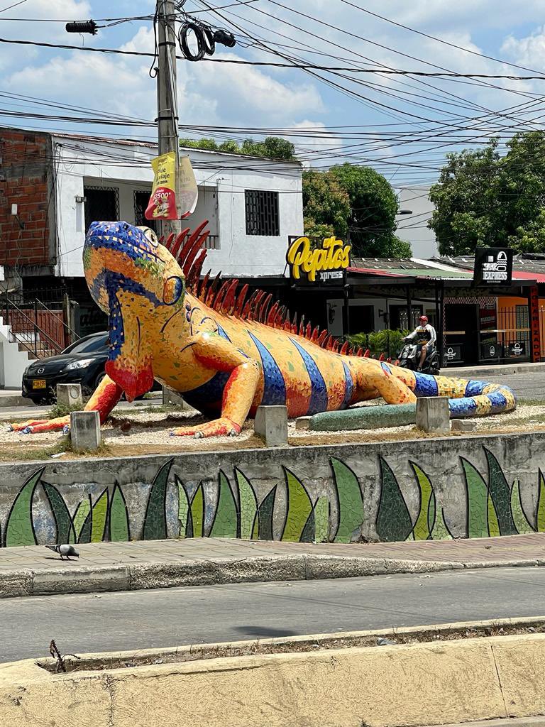 noti_judicial's tweet photo. El equipo de trabajo de Asonal Judicial -Junta Directiva- estuvo en Sincelejo.  Monumentos a Pola Becté, La Iguana, La Flor de Bonche y La Ganadería. Asonal en las regiones…

Asonal también es Sucre.- https://t.co/dKvpC1R4jh