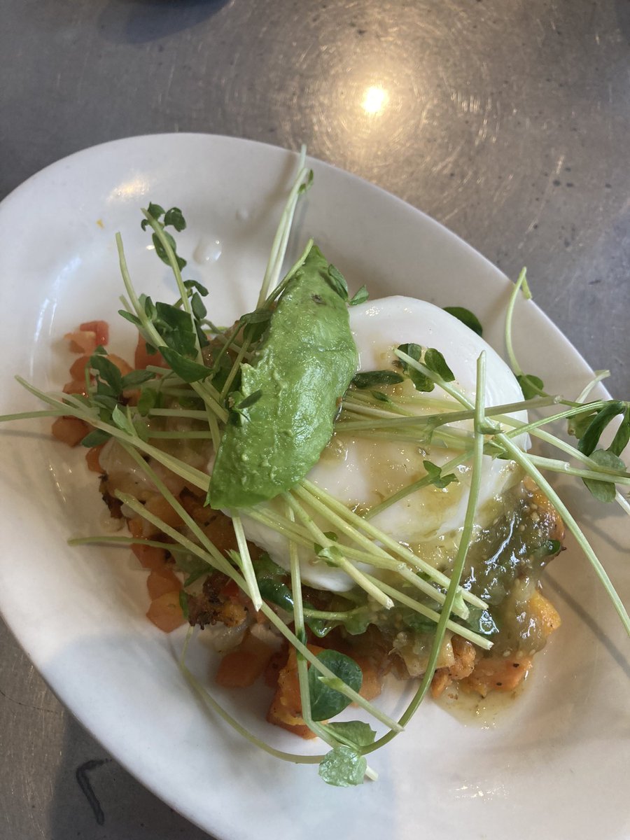 ThePatriotsWif1's tweet photo. Are you looking for the best breakfast in #NH? My vote is for the @rvrhousecafe right in Milford’s Oval. 

Just go. You won’t regret it. 

#NHFood #NHBreakfast https://t.co/S17W4O2OQM