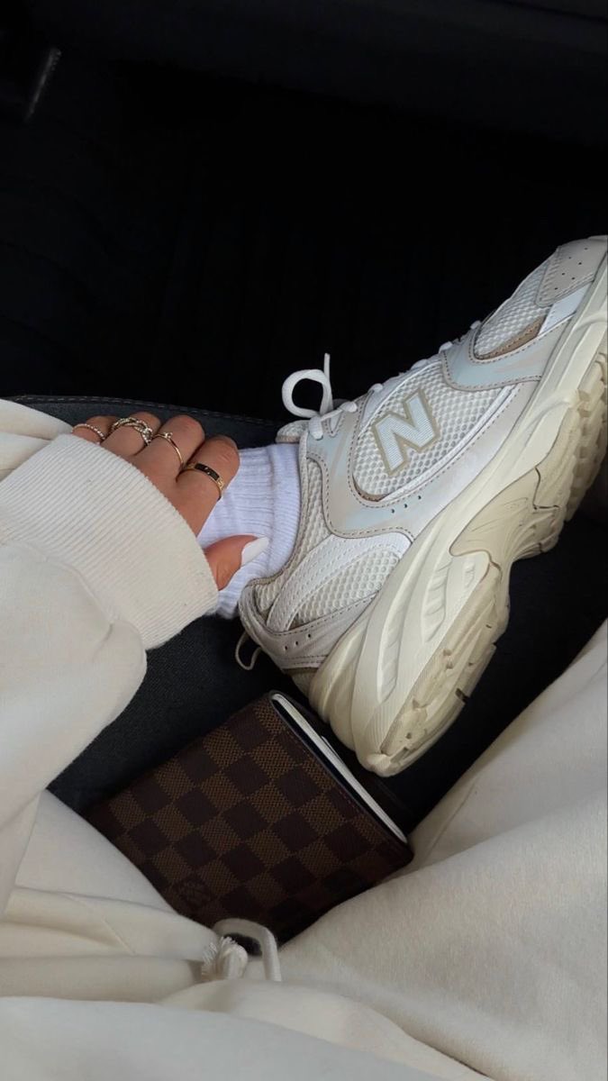 perakora's tweet image. #newbalance530 AA สีใหม่สวยมาก กดจากช็อป official จีน 🇨🇳🥹

🫶🏻มัดจำคู่ละ 2,500 ที่เหลือจ่ายตอนถึงไทย  (ส่งฟรี)

AA 4,290฿ ส่งฟรี

รอสินค้าหลังกด 7-10 วัน

#NewBalance #รองเท้าnewbalance #พรีออเดอร์จีน #รองเท้าผ้าใบ