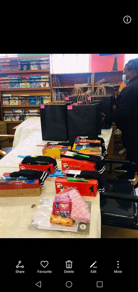 ZukieQ's tweet photo. 15 year old Philanthropist from Mdantsane Amahle Qomfo started charity at the age of 9,every year she spends her birthdays, Mandela days and Christmas with children on need, we are preparing for Mandela Day, kindly support the initiative. Tando o. 0792180378 https://t.co/IkISp4dhE9