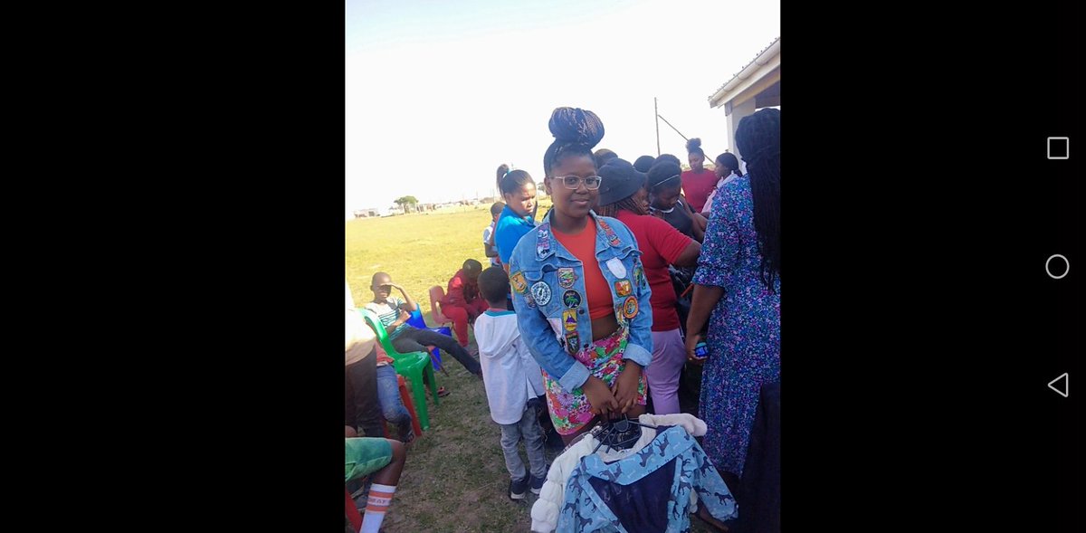 ZukieQ's tweet photo. 15 year old Philanthropist from Mdantsane Amahle Qomfo started charity at the age of 9,every year she spends her birthdays, Mandela days and Christmas with children on need, we are preparing for Mandela Day, kindly support the initiative. Tando o. 0792180378 https://t.co/IkISp4dhE9