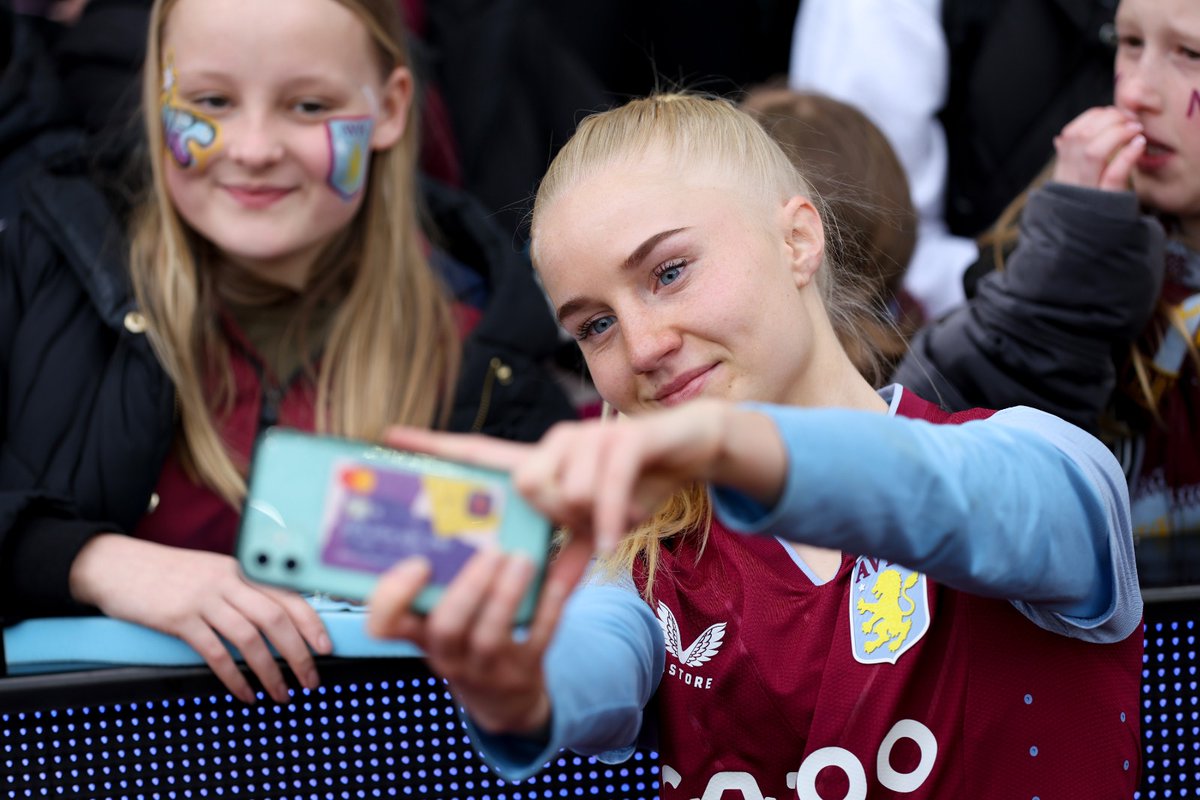 AVWFCOfficial's tweet photo. 𝟲,𝟰𝟴𝟵 of you came to support us today!

Thank you, Villans. 💜 https://t.co/aWd2eJfjU8