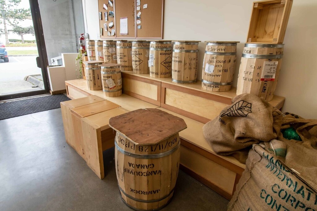 The barrels at @thekoproasters on Annacis Island add a certain intrigue to the decor – brings to mind a few classic Al Capone movies, though we're sure there's no smuggling going on here... ?

Tbh the secret we're more interested in is the key to their delicious house-roaste…