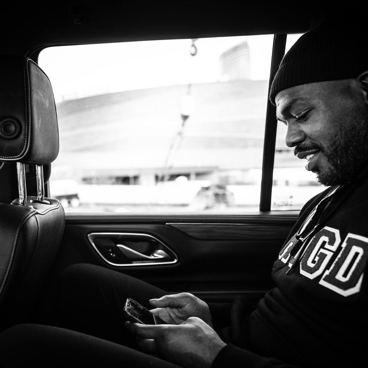 icebagz_'s tweet photo. In honor of Jon absolutely proving he's part of the panda community we're going to give away a RUGD hoodie today. Rt to be entered automatically. We'll run a game in discord at 9 pm est to pick a winner. 
https://t.co/ymdo6r6PdE https://t.co/iHYLQ5qJjb