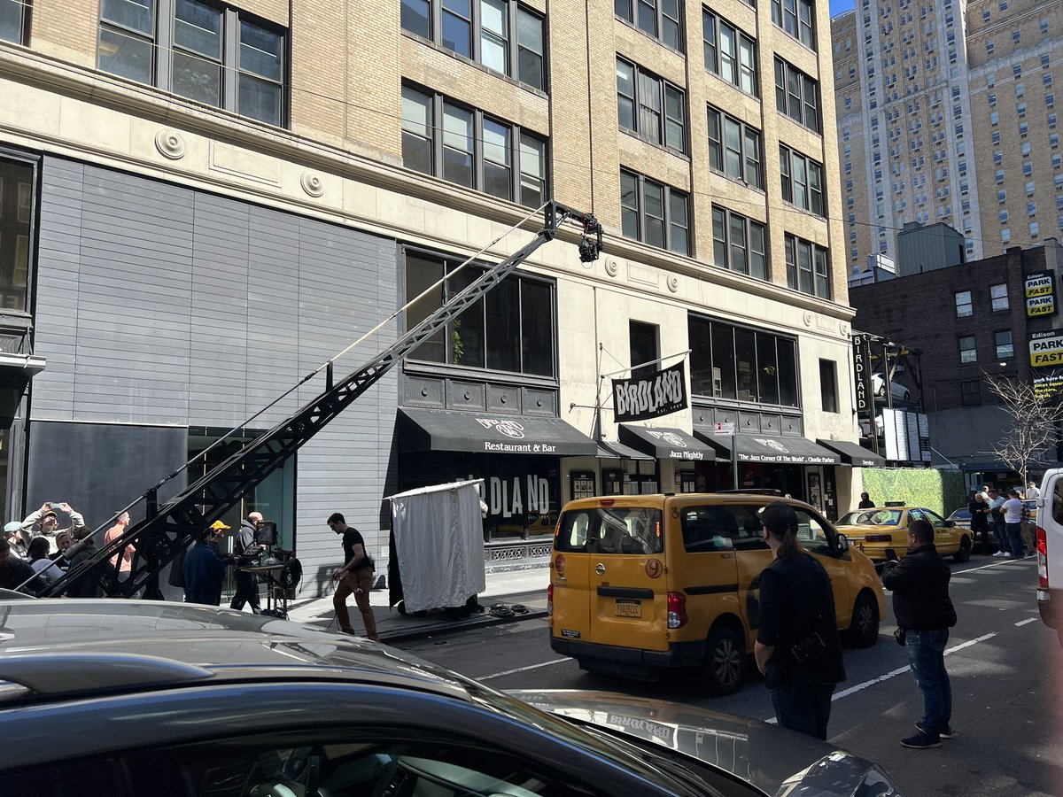 ErikaMK's tweet photo. @olv any idea what B2B is? Filming right now on 44th between 8th and 9th https://t.co/eDM1tTdKV7