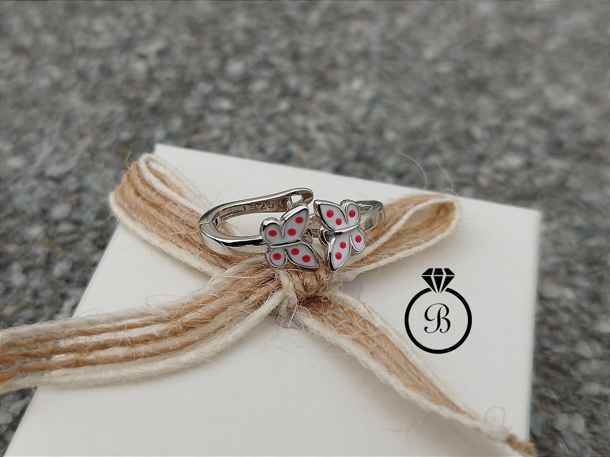 brosilver11's tweet photo. حلق الفراشة الراقي 🦋
فقط بسعر 5300
للطلب 0962666682 https://t.co/brerZL1chF