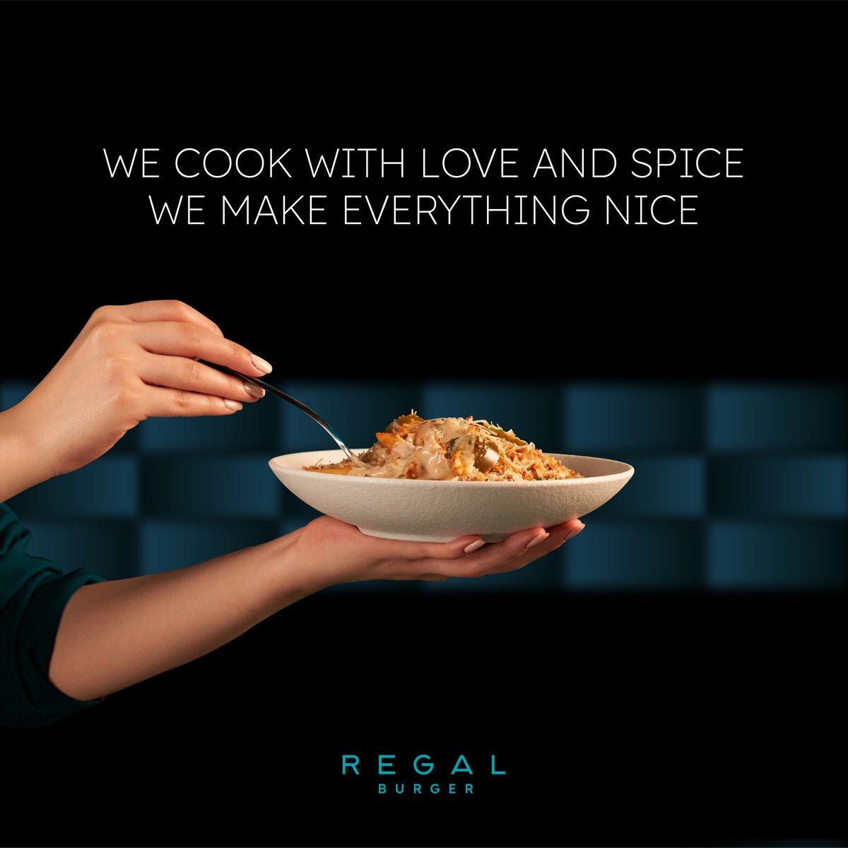 regal_burger's tweet photo. With a lot of passion, love, and care. This is our secret👀. 

 #regal_burger https://t.co/3ajVqgj7W8