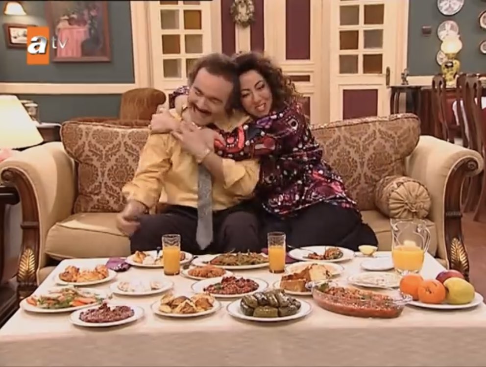 retrockelle's tweet photo. Seninle şöyle... https://t.co/hOfO2vrhBS