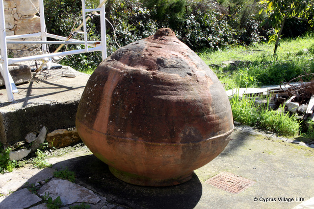 photosofcyprus's tweet photo. A Pithari in Anogyra Village #Cyprus #Anogyra #Pithari #Culture #History #Photography https://t.co/WxfmpBRn4g