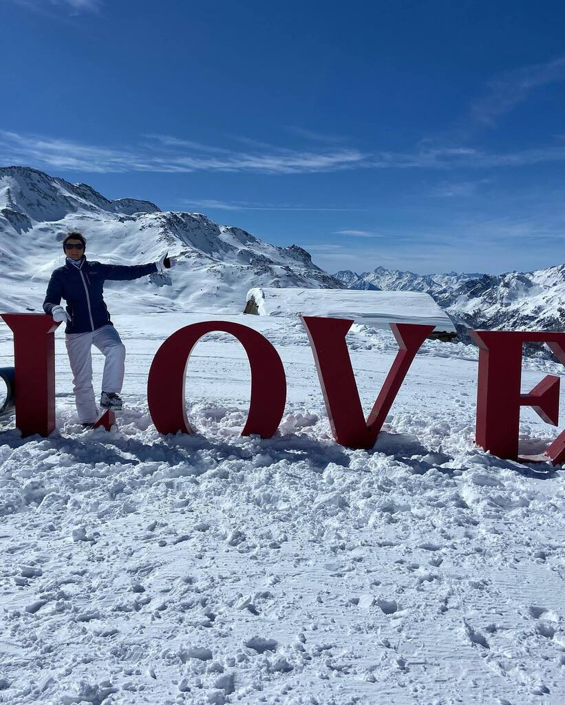 Memories made ⛷️❤️
.
.
 #ski #cervinia #italy #alps #matterhorn #skilove #newmemories❤️ #storytotell instagr.am/p/CqQrZunNsed/