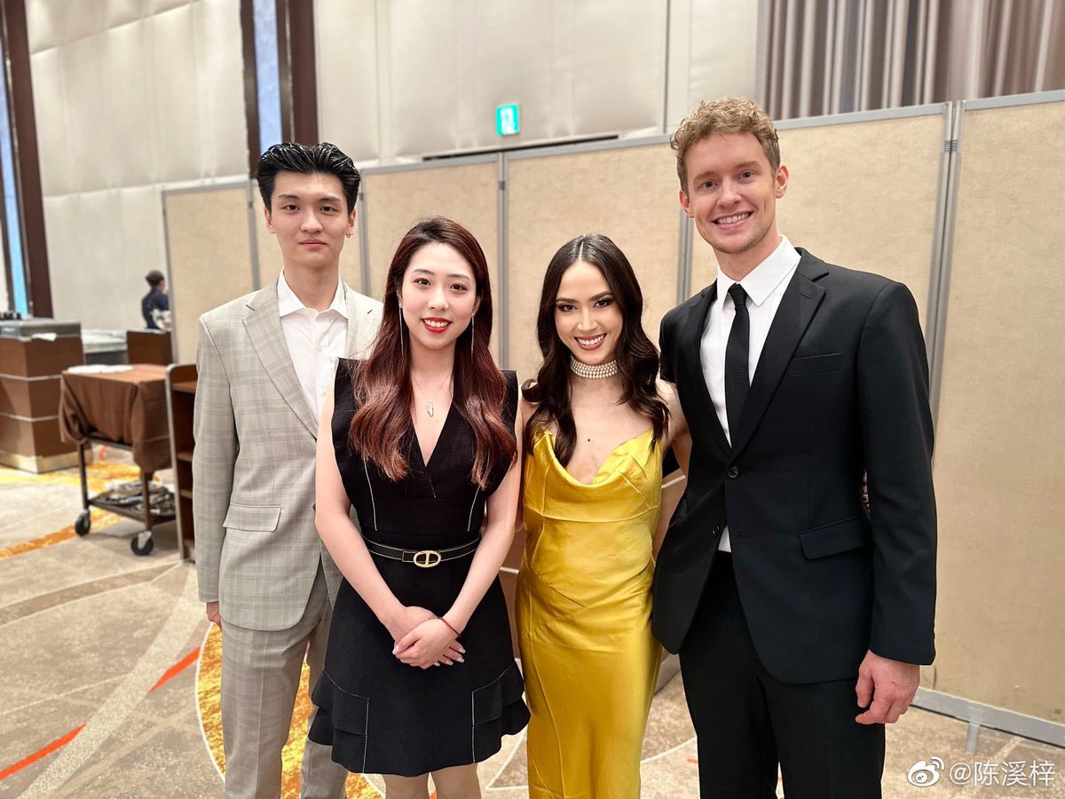 🤳💃🕺

#陈溪梓 #邢珈宁 
#madisonchock #evanbates #pipergilles #paulpoirier 
#村元哉中 #高橋大輔