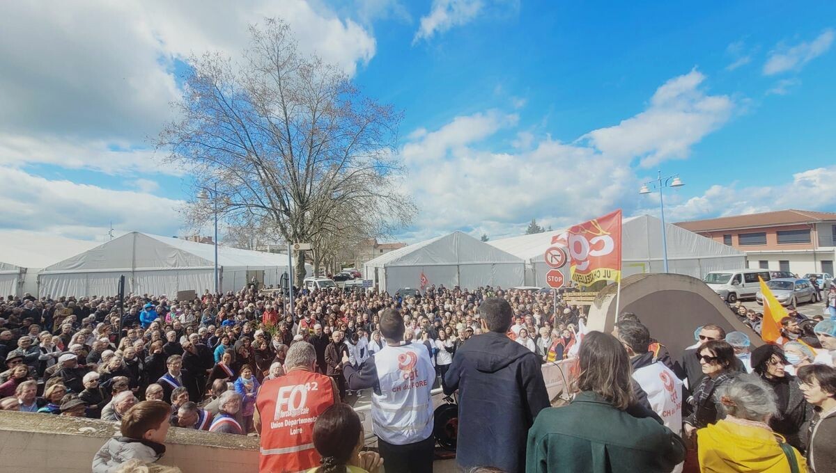 À Feurs, les habitants et les soignants veulent sauver leur hôpital
➡️ l.francebleu.fr/TTGu
