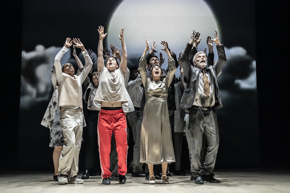 TheRSC's tweet image. "Men at some time are masters of their fates." (Cassius, Act 1 Scene 2)  🗡️ Here's your first look at our #JuliusCaesar company in action 🙌  Catch the production in the Royal Shakespeare Theatre until 8 April, then on tour from 20 April.  🎟️ rsc.org.uk/julius-caesar