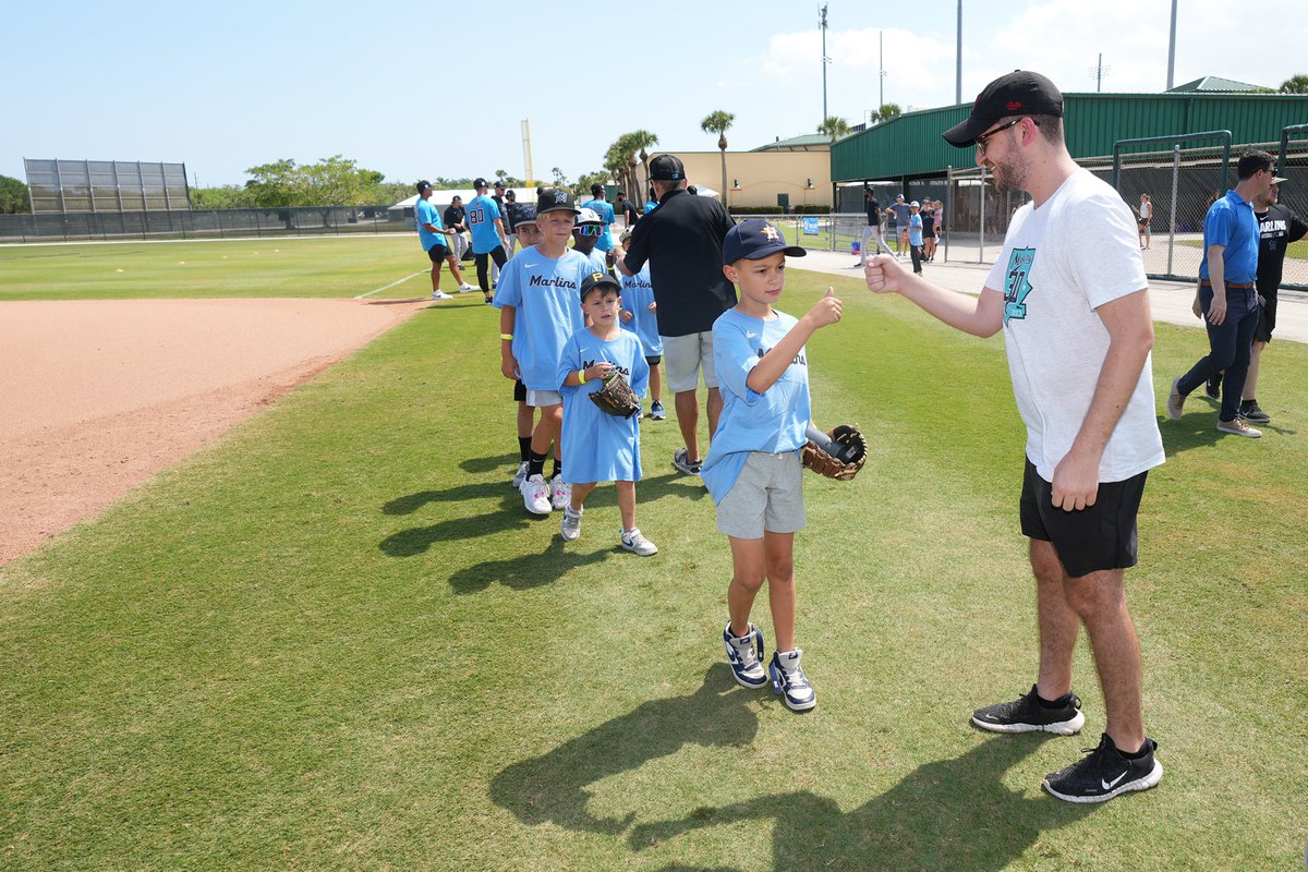 FDSN_Marlins's tweet photo. Had a blast at the @Marlins Youth Academy Field Day presented by @BallySportsFL. Our @THUT14 and @jeremytache loved going through drills with these future stars of the diamond! #MarlinsImpact @MarlinsImpact https://t.co/XsaVuZbnQT