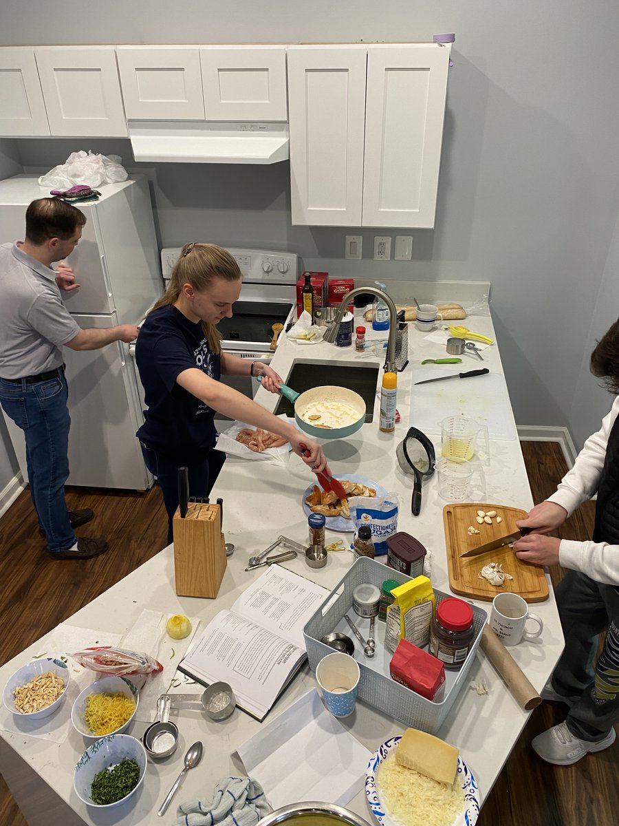 AngelorumC's tweet photo. Our students made a delicious dinner with recipes from Lord Of The Rings! https://t.co/Go3LcEikVf https://t.co/SogXqZw87n
