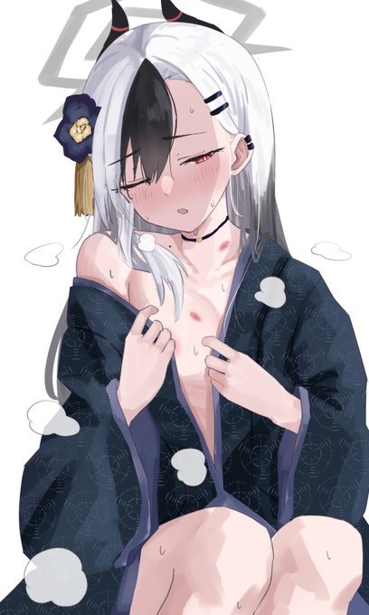 これ…隠れないんだけど…先生、次からこういうのは先に言って 